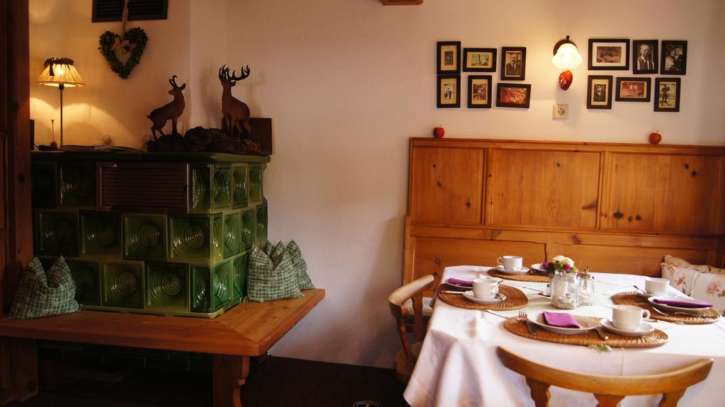 Gaestehaus Leirerhaeusl Алпбах Екстериор снимка